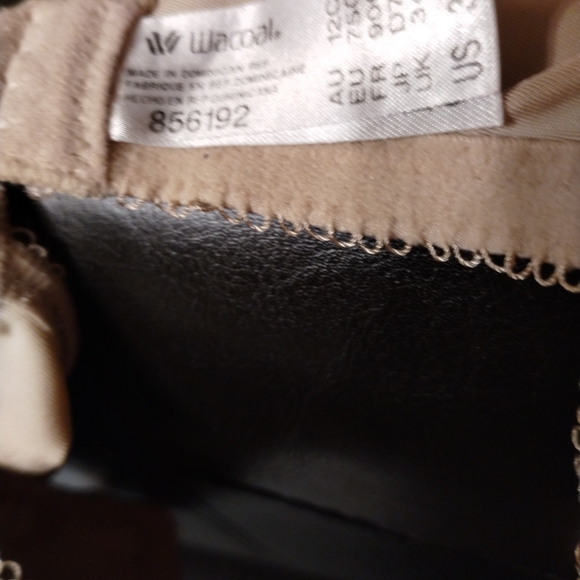 Wacoal Cream Bra. 34C - Picture 4 of 9